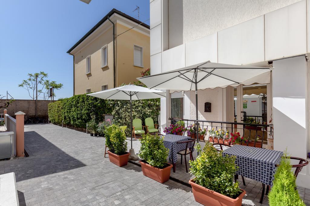 Hotel Chiar Di Luna Senigallia Exterior foto