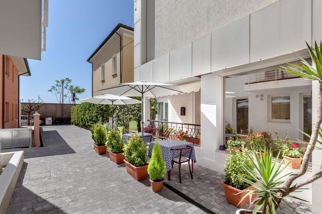 Hotel Chiar Di Luna Senigallia Exterior foto