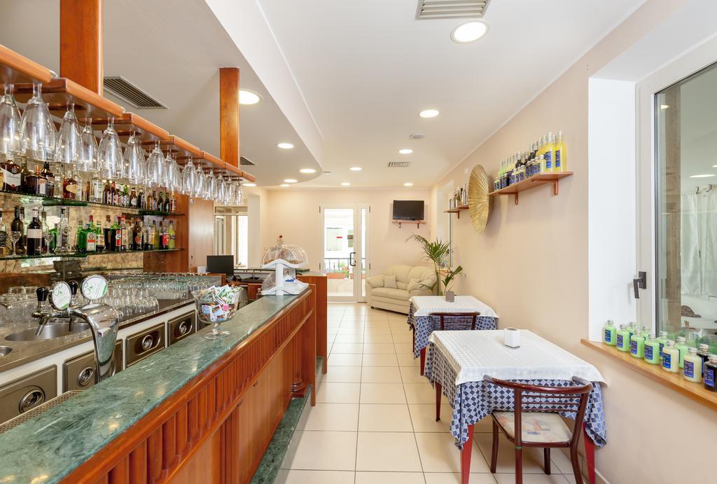 Hotel Chiar Di Luna Senigallia Exterior foto
