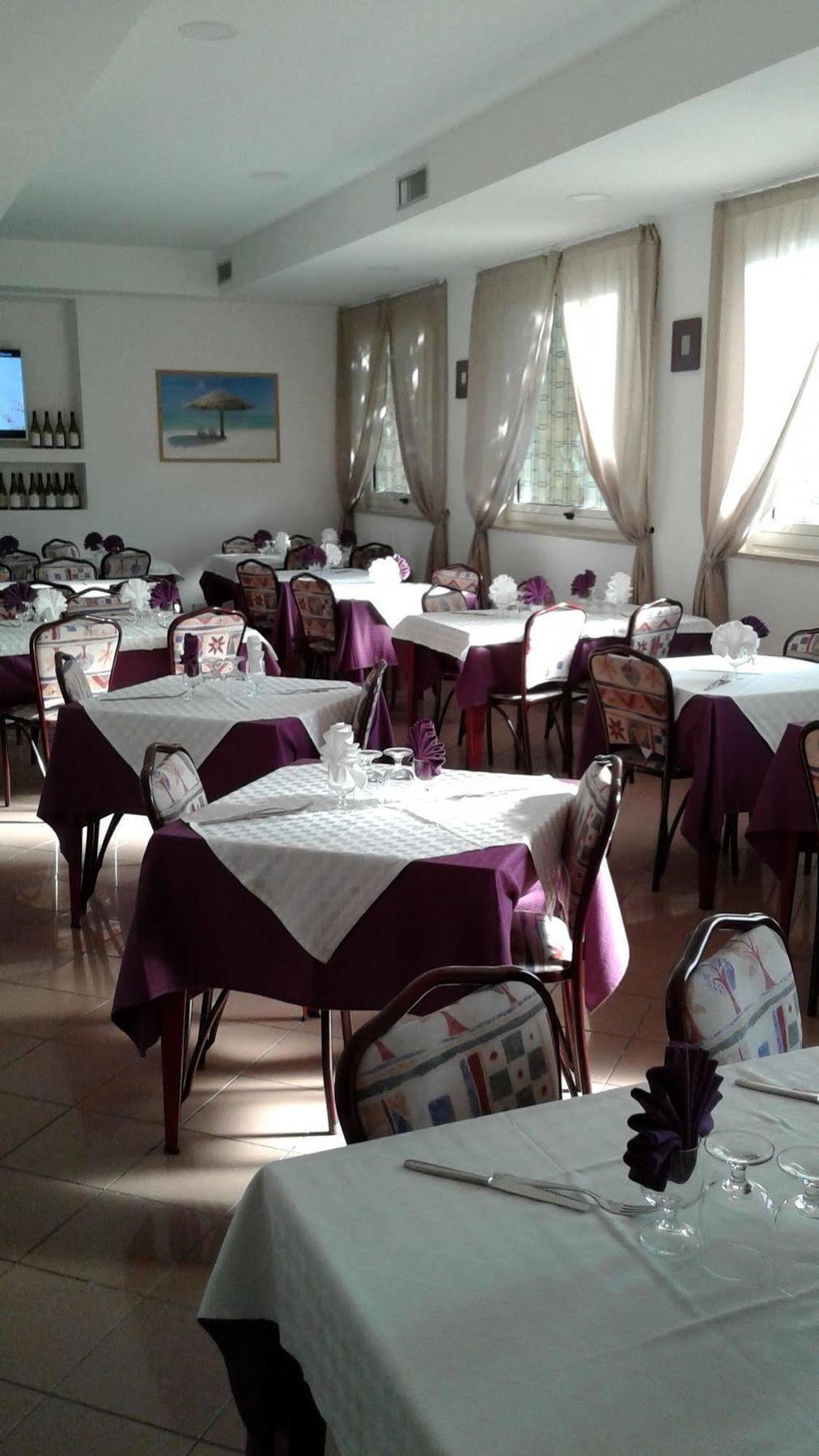 Hotel Chiar Di Luna Senigallia Exterior foto